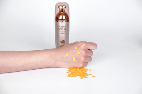 Skin79 Golden Snail Intensıve Essence-Kırışıklık Karşıtı Yoğun Nemlendirici Esans-40ml